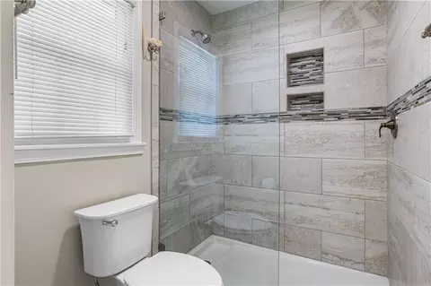 900 Regents Dr E, Mobile, AL 36609 photo 29