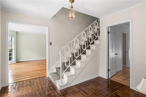900 Regents Dr E, Mobile, AL 36609 photo 6