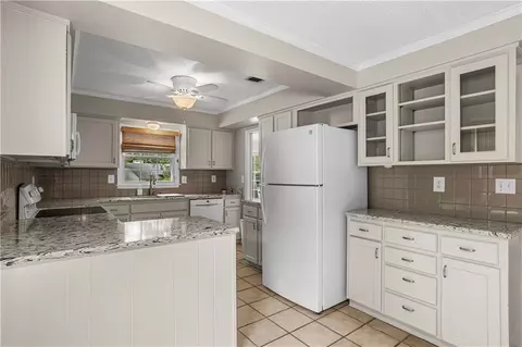 900 Regents Dr E, Mobile, AL 36609 photo 7