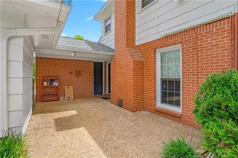 900 Regents Dr E, Mobile, AL 36609 photo 41