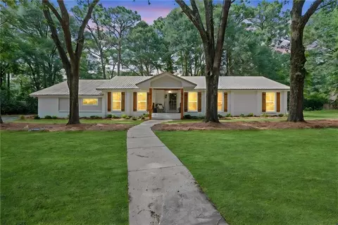 Exterior - 4312 Michael Blvd, Mobile, AL 36609 photo 2 of 6