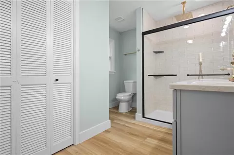 Bath - 4312 Michael Blvd, Mobile, AL 36609 photo 5 of 9