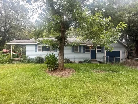 1705 Gill Rd, Mobile, AL 36605