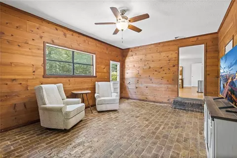 Living - 150 Cosgrove Dr, Mobile, AL 36608 photo 1 of 4