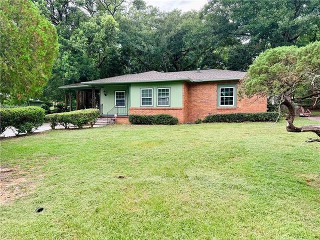 914 E Gulf Terra Dr, Mobile, AL 36605