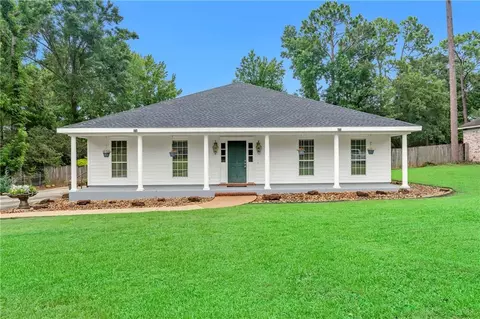 Exterior - 8210 Junior Rd, Mobile, AL 36695 photo 4 of 17