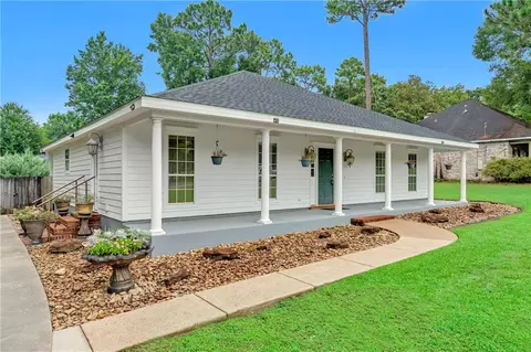 Exterior - 8210 Junior Rd, Mobile, AL 36695 photo 7 of 17