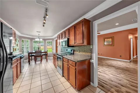 Entry Way - 8210 Junior Rd, Mobile, AL 36695 photo 2 of 3