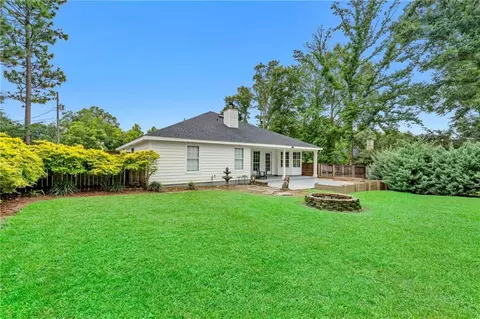 Exterior - 8210 Junior Rd, Mobile, AL 36695 photo 11 of 17