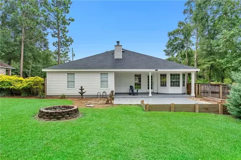 Exterior - 8210 Junior Rd, Mobile, AL 36695 photo 10 of 17