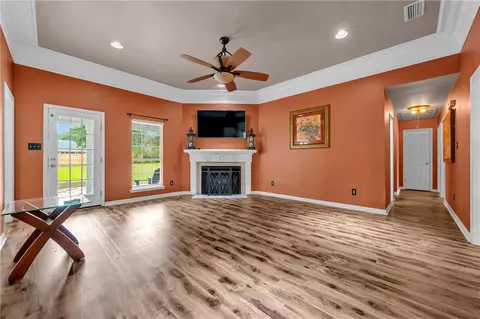 Living - 8210 Junior Rd, Mobile, AL 36695 photo 1 of 4
