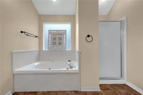 Bath - 8210 Junior Rd, Mobile, AL 36695 photo 3 of 3