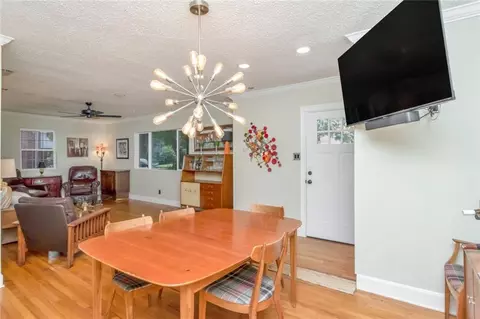 Dining - 365 Mcdonald Ave, Mobile, AL 36604 photo 2 of 2