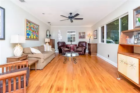 Living - 365 Mcdonald Ave, Mobile, AL 36604 photo 1 of 5