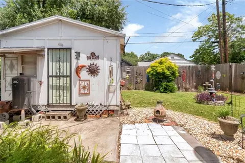 Exterior - 365 Mcdonald Ave, Mobile, AL 36604 photo 5 of 14