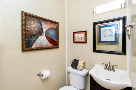 Bath - 365 Mcdonald Ave, Mobile, AL 36604 photo 3 of 5