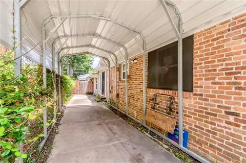 Entry Way - 365 Mcdonald Ave, Mobile, AL 36604 photo 1 of 3