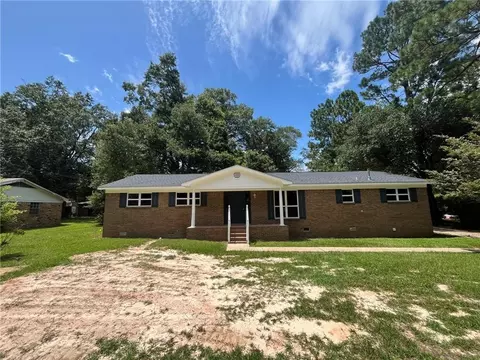 914 Joaneen Dr, Saraland, AL 36571
