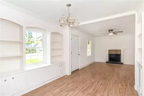 Living - 2653 Ralston Rd, Mobile, AL 36606 photo 9 of 15