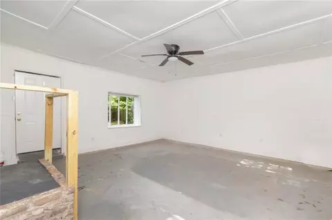 Living - 2653 Ralston Rd, Mobile, AL 36606 photo 15 of 15