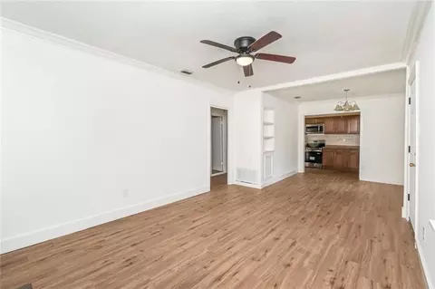 Living - 2653 Ralston Rd, Mobile, AL 36606 photo 2 of 15