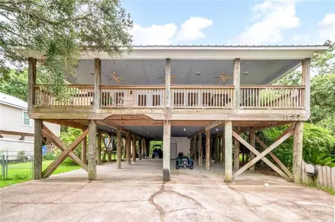 1127 Chaumont Ave, Dauphin Island, AL 36528