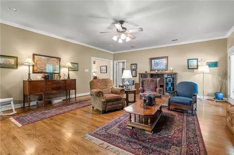 Living - 1004 Pace Pkwy, Mobile, AL 36693 photo 2 of 2