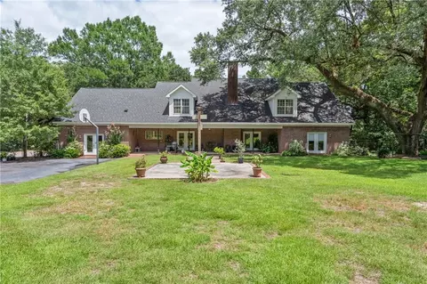 Exterior - 1004 Pace Pkwy, Mobile, AL 36693 photo 3 of 10