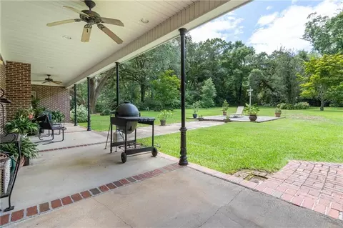 Exterior - 1004 Pace Pkwy, Mobile, AL 36693 photo 2 of 10