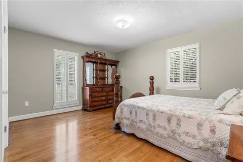 Bedroom - 1004 Pace Pkwy, Mobile, AL 36693 photo 3 of 8