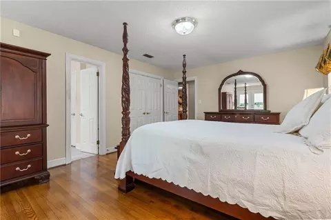 Bedroom - 1004 Pace Pkwy, Mobile, AL 36693 photo 2 of 8