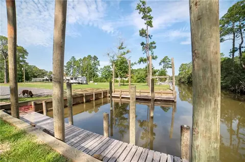 5010 Morris Dr E, Coden, AL 36523 photo 3