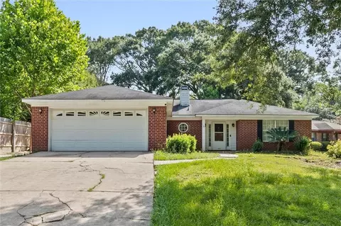 5669 Woodchase Cir E, Theodore, AL 36582
