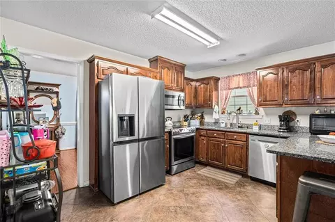 Kitchen - 6408 Doubletree Ct, Mobile, AL 36695 photo 1 of 2