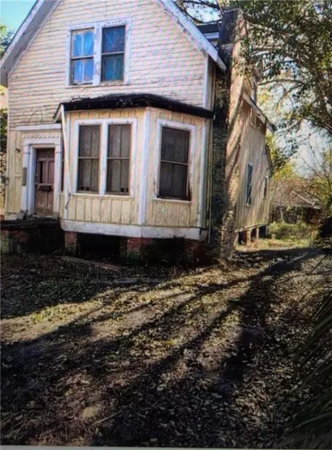 1203 Old Shell Rd, Mobile, AL 36604