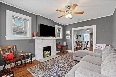 Living - 1150 Old Shell Rd, Mobile, AL 36604 photo 1 of 2