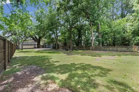 Exterior - 1150 Old Shell Rd, Mobile, AL 36604 photo 11 of 14
