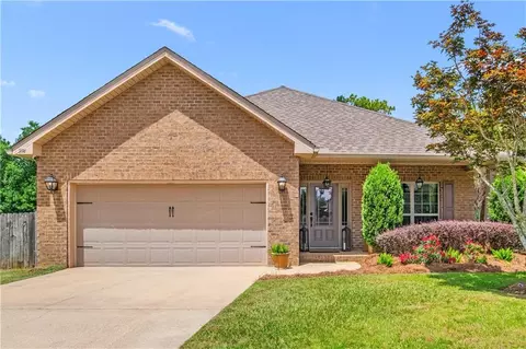 Exterior - 1114 Mcmurray Pl W, Mobile, AL 36609 photo 2 of 7
