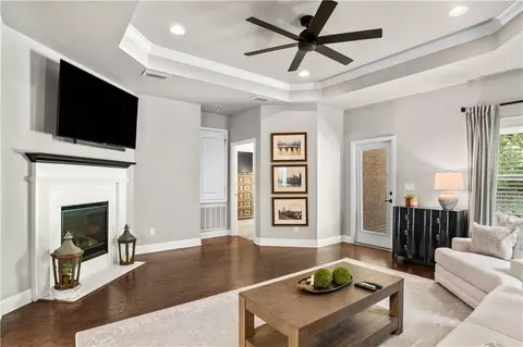 Living - 1114 Mcmurray Pl W, Mobile, AL 36609 photo 1 of 4