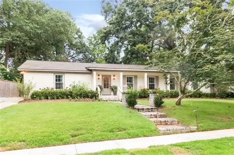 4909 Carmel Dr N, Mobile, AL 36608