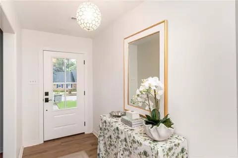 Entry Way - 4909 Carmel Dr N, Mobile, AL 36608 photo 2 of 2