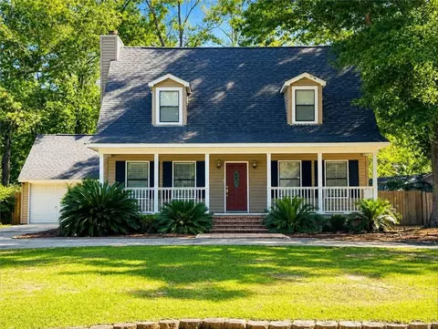 Exterior - 4022 Henning Dr S, Mobile, AL 36619 photo 2 of 6