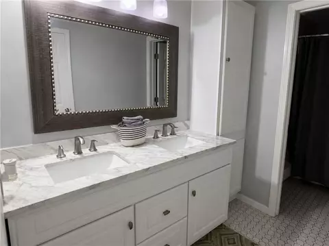 Bath - 4022 Henning Dr S, Mobile, AL 36619 photo 1 of 2