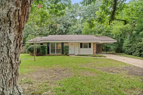 668 Ynestra Dr, Mobile, AL 36609