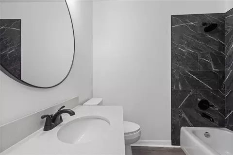 Bath - 668 Ynestra Dr, Mobile, AL 36609 photo 2 of 2