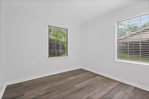 Bedroom - 668 Ynestra Dr, Mobile, AL 36609 photo 4 of 7