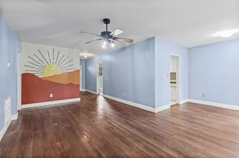 Living - 2850 Exter Dr, Mobile, AL 36606 photo 2 of 2