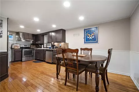 Dining - 357 Durande Dr, Mobile, AL 36606 photo 2 of 3