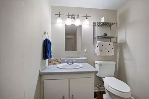 Bath - 357 Durande Dr, Mobile, AL 36606 photo 1 of 2