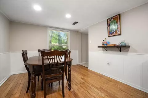 Dining - 357 Durande Dr, Mobile, AL 36606 photo 3 of 3